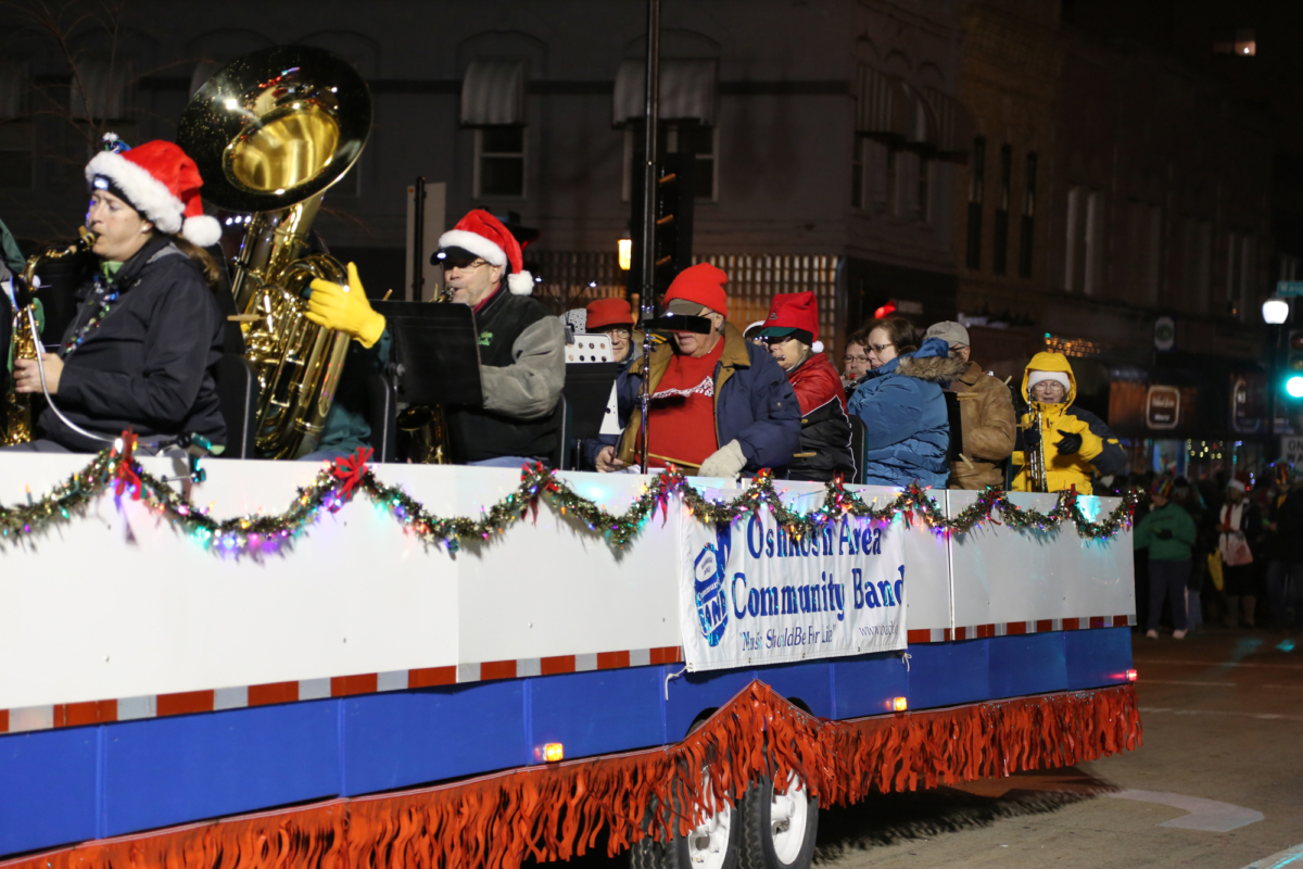 Oshkosh Holiday Parade Oshkosh Area Community Band